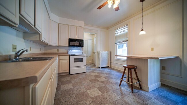 Foto del edificio - 412 N Carroll St
