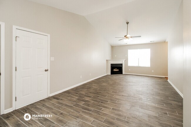 Foto del edificio - 4201 Smith Farm Ln SE
