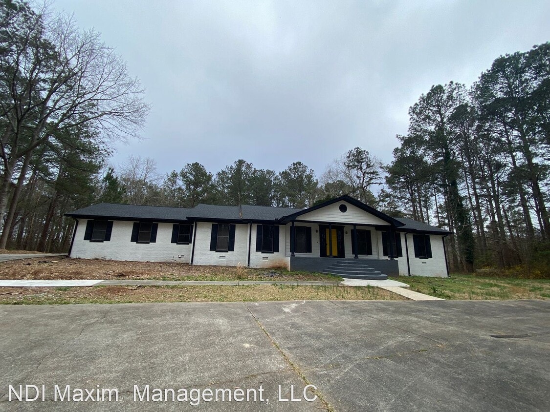 3 br, 2 bath House - 3258 Richards Drive