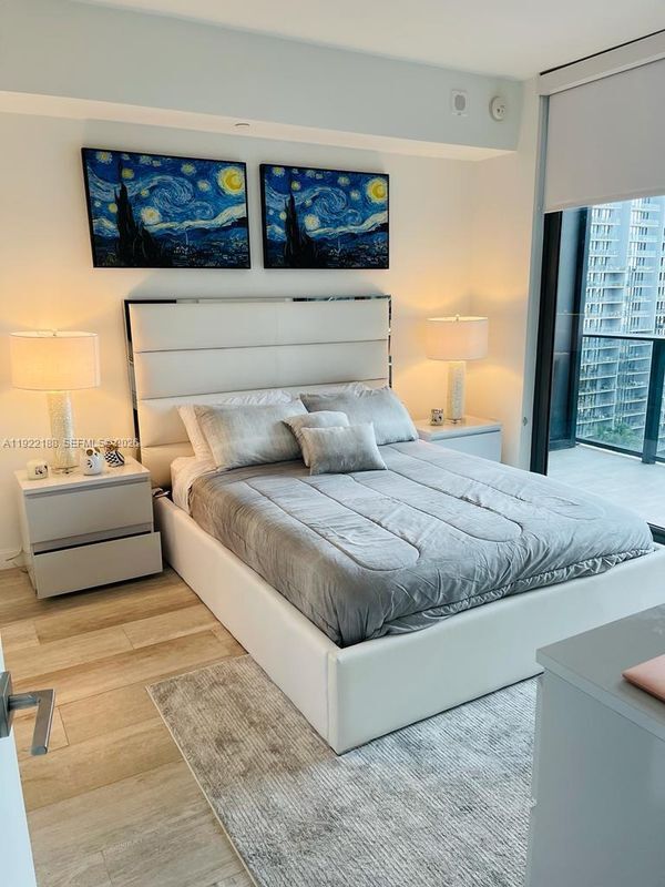 Foto del edificio - 45 SW 9th St