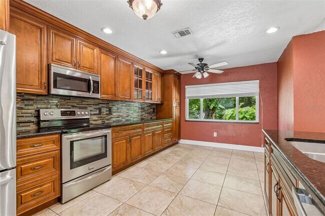 Foto del edificio - 15109 Springview St
