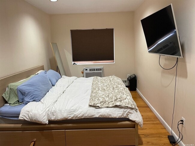 Building Photo - 118-82 Metropolitan Ave