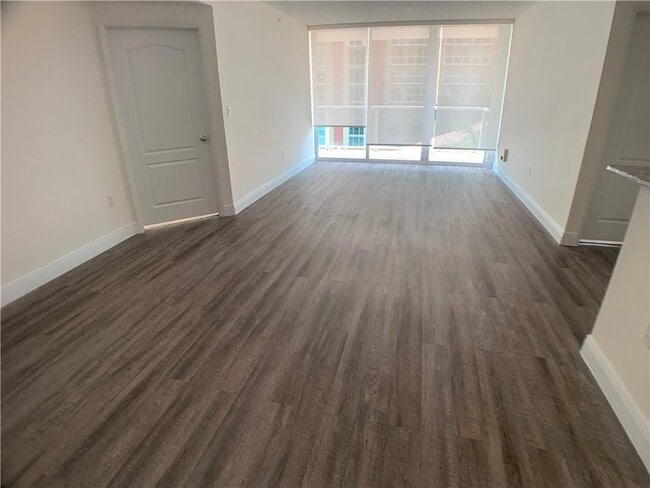 Photo - 16900 N Bay Rd Apartment