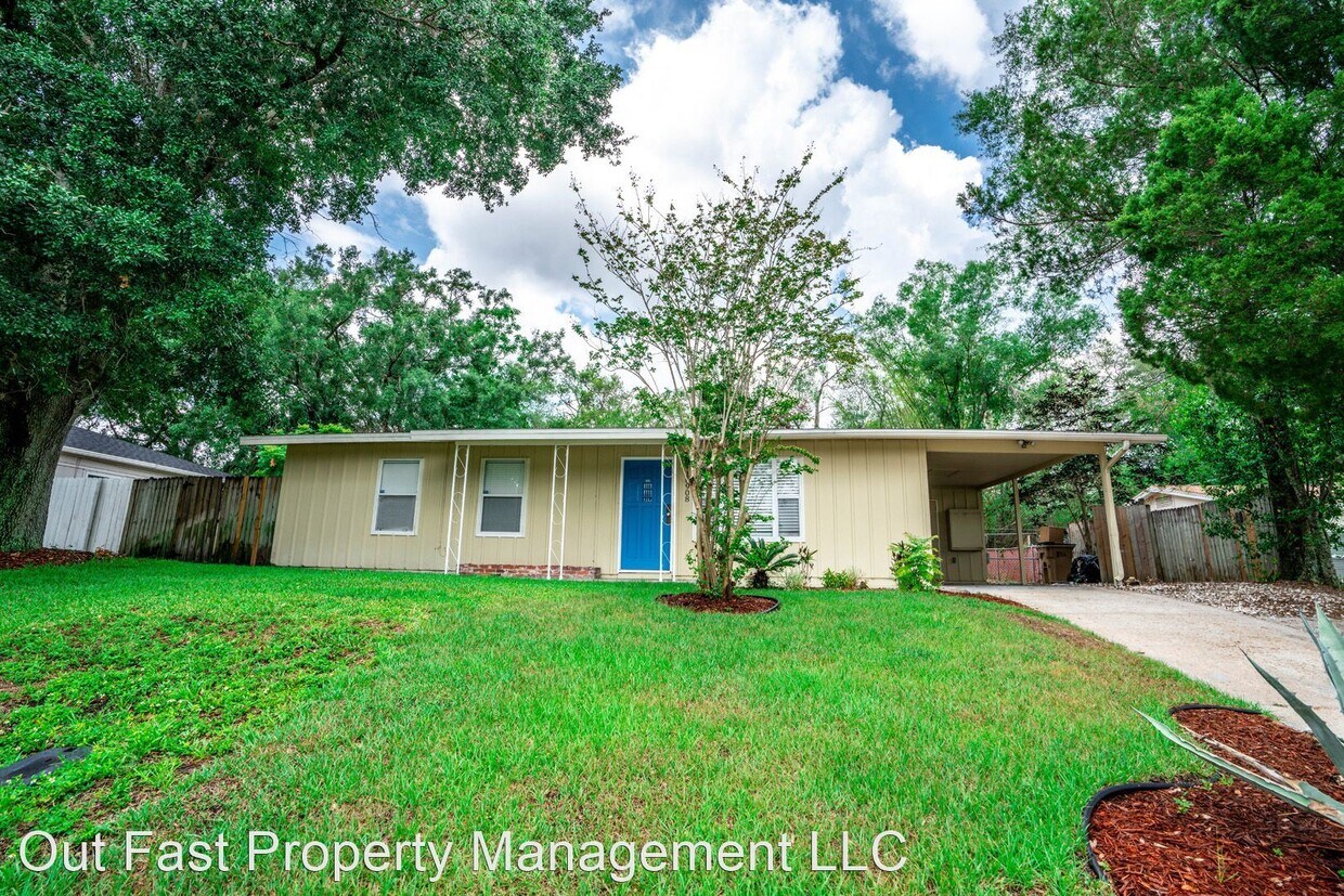 Foto principal - 3 br, 2 bath House - 10908 N 61st