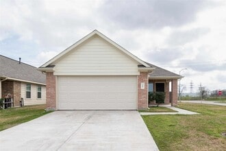 Building Photo - 5918 Dawn Misty Ln