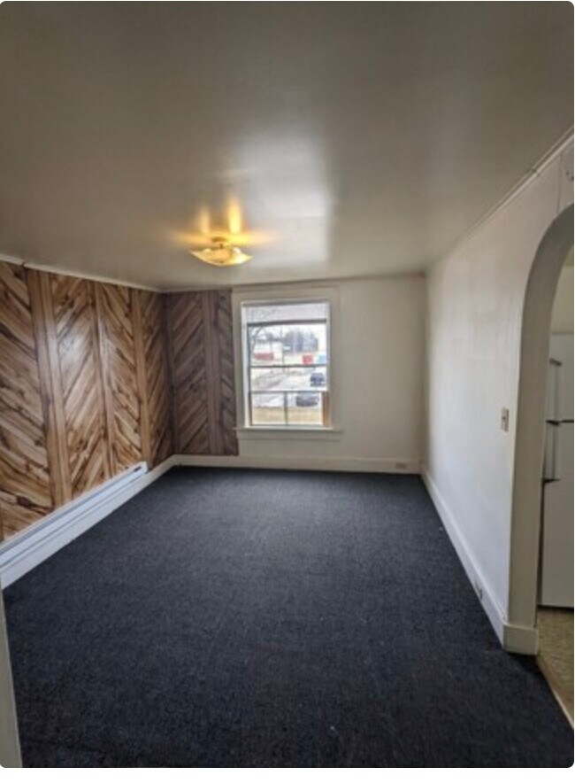 1819 S Niagara St, Saginaw, MI 48602 Apartments in Saginaw, MI