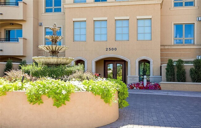 Foto del edificio - 2500 E Cherry Creek S Dr