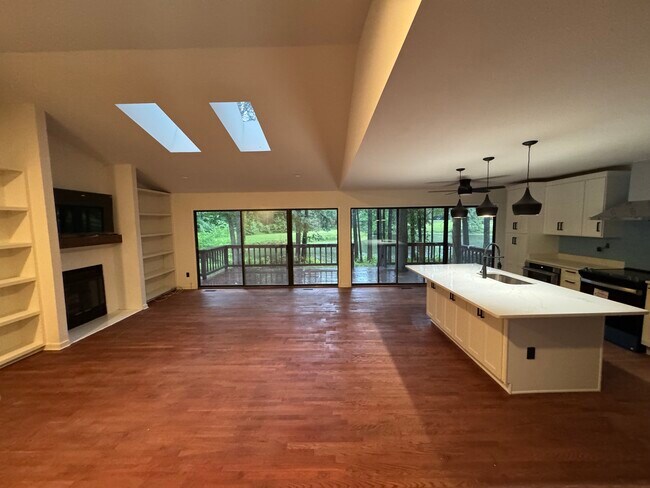 Foto del edificio - 3106 Three Bridges Rd