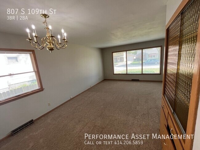 Foto del edificio - Beautiful 3BR house in West Allis