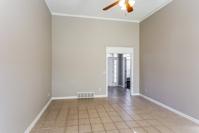 Building Photo - 13073 Braybourne Pkwy