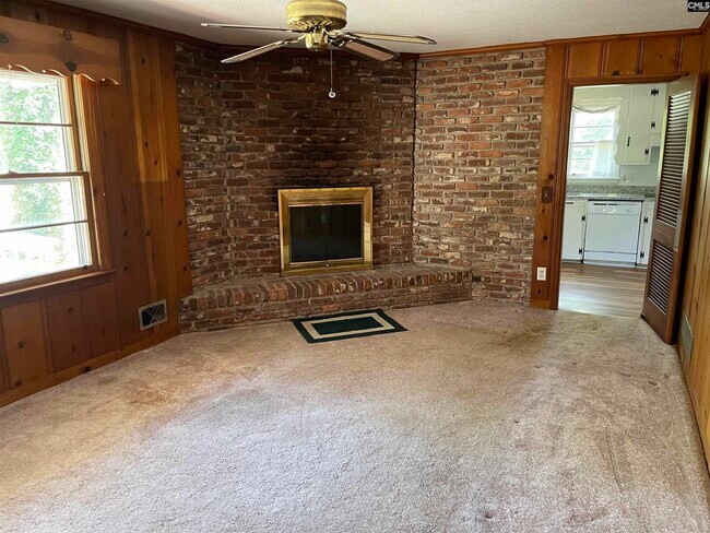 Foto del edificio - 7614 Edgewater Dr