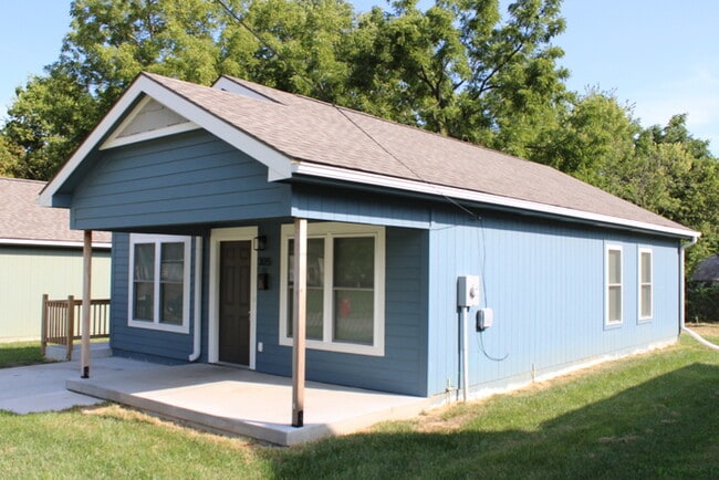 Building Photo - 3bed 1 bath in Independence - Newer Build