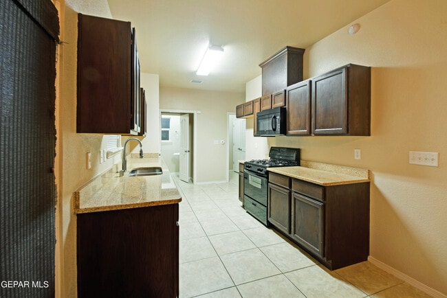 Building Photo - 11103 Redstone Cove Dr