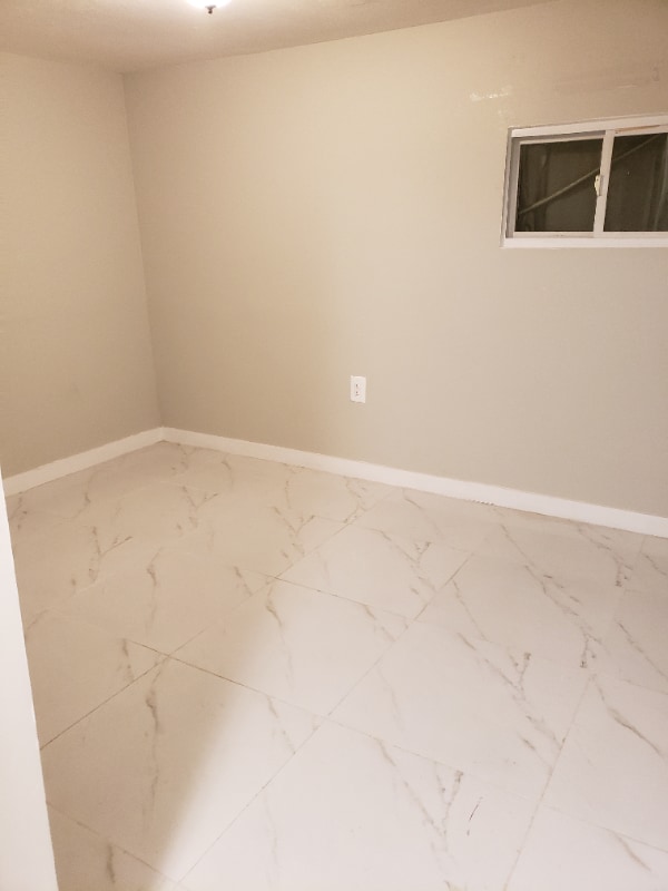 Foto del edificio - 836 E 223rd St