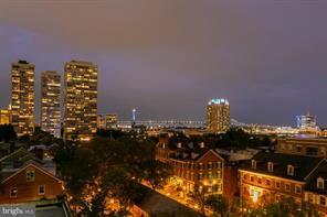 Foto del edificio - 708-210 Lombard St