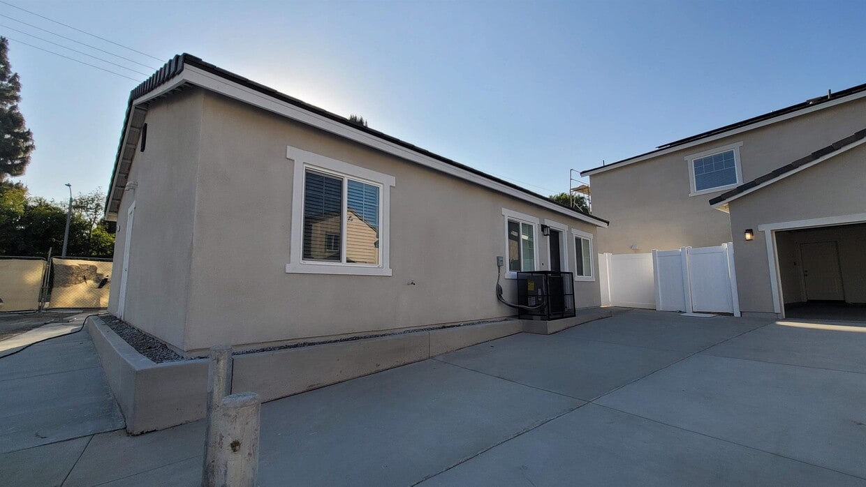 Photo - 2285 Chestnut St (San Bernardino, CA)