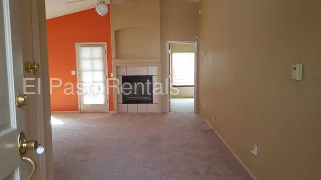 Foto del edificio - 11956 Waterside Dr