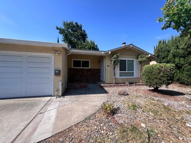 Photo - 40251 Laiolo Road House