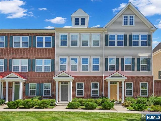 Foto del edificio - 12 Litchfield Ln