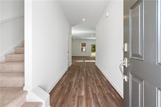 Foto del edificio - 821 Evergreen Rd