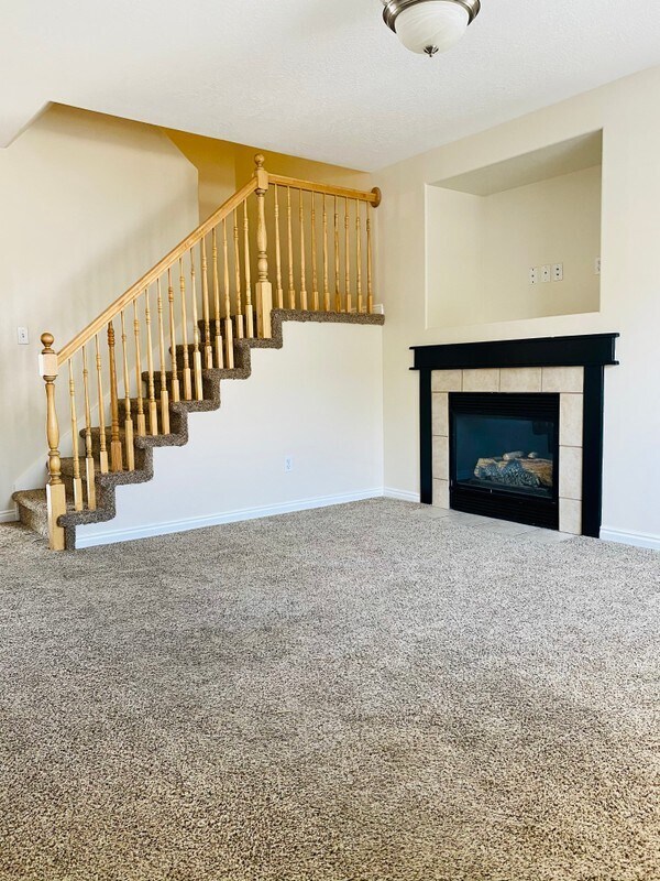 Foto del edificio - 428 E Park Oak Pl