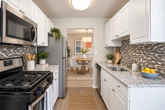 Building Photo - Avery Park Apartment Homes