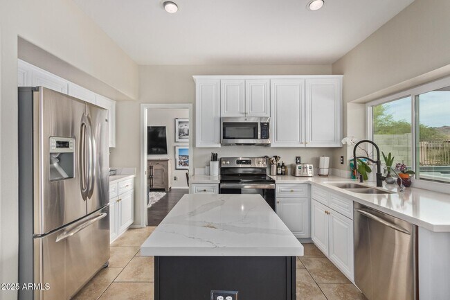 Foto del edificio - 16643 S 15th St