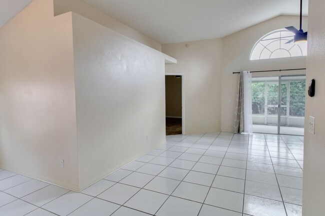 Building Photo - 10538 Sun Villa Blvd - Available December ...
