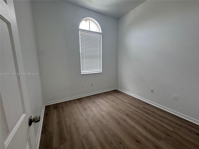 Foto del edificio - 23703 SW 110th Pl