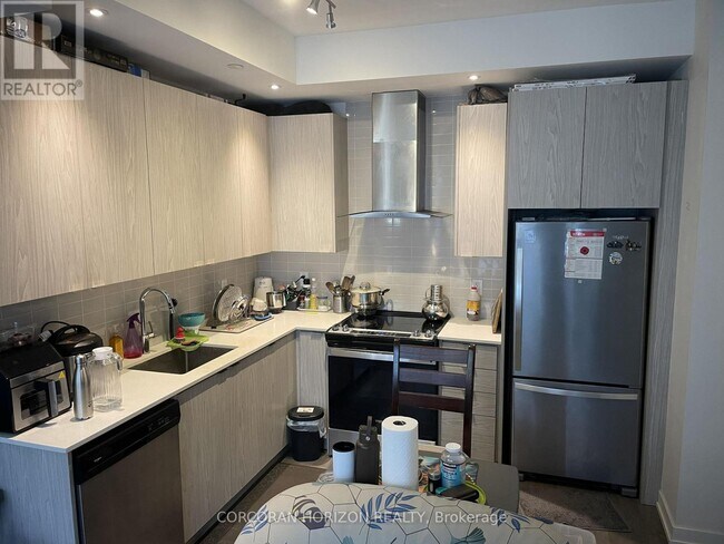 Photo du bâtiment - 55 Duke St W