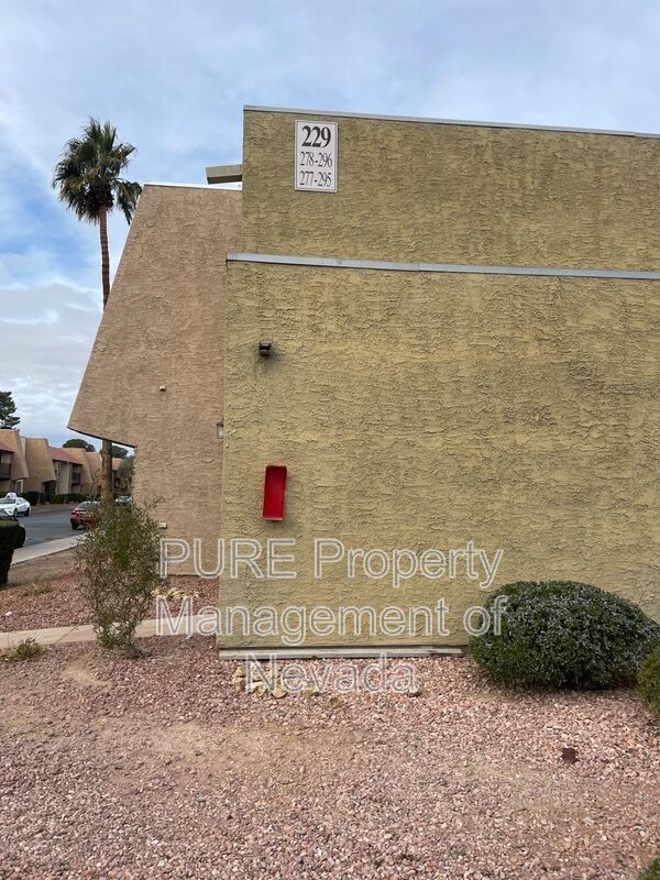 Building Photo - 5220 Indian River Dr