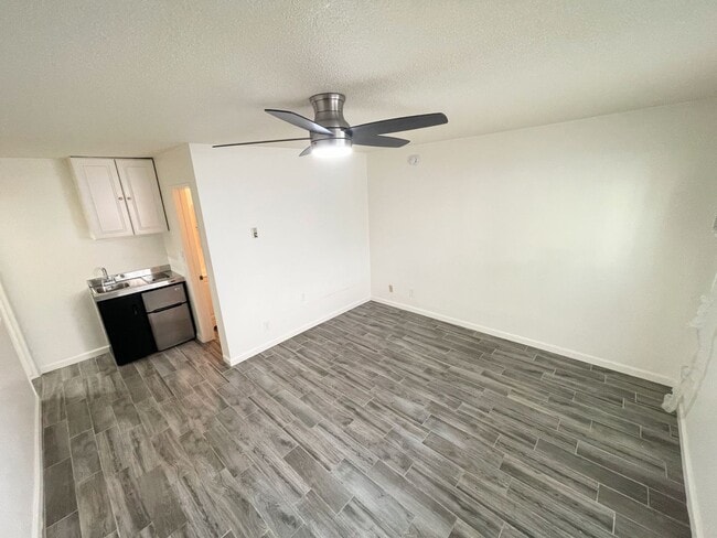 Foto del edificio - 14816 Gilmore St