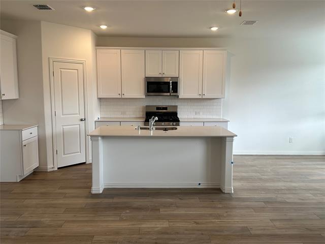 Foto del edificio - 2134 Croton Ave