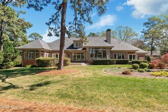 Building Photo - 50 Oak Meadow Rd