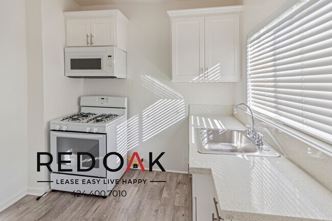 Foto del edificio - ~One Month FREE~ Gorgeous Studio with a St...