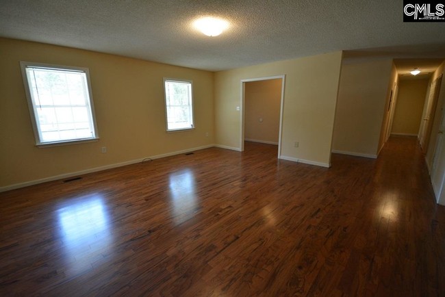 Building Photo - 119 Chatham Circle