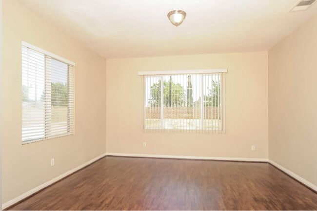 Building Photo - 39410 Indigo Sky Ave
