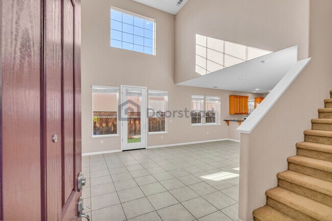 Building Photo - 2743 Lavender Ter