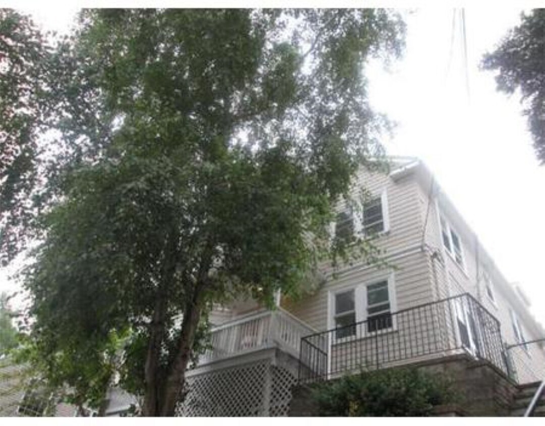 15 Radnor Rd Unit 2, Boston, MA 02135 15 Radnor Rd Boston, MA