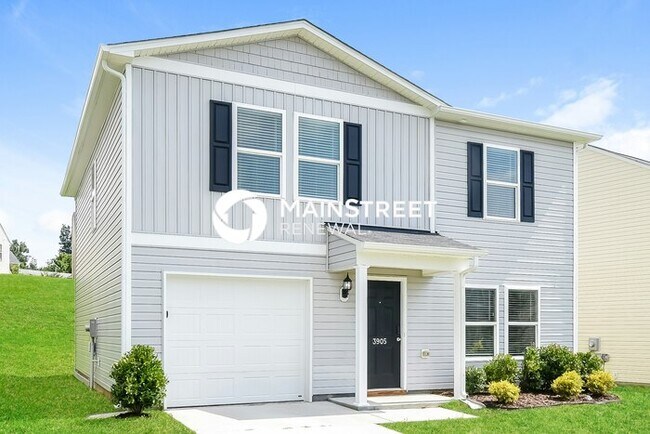 Foto del edificio - 4 Bedroom Pet-Friendly Home in Greensboro, NC with Main Street Renewal