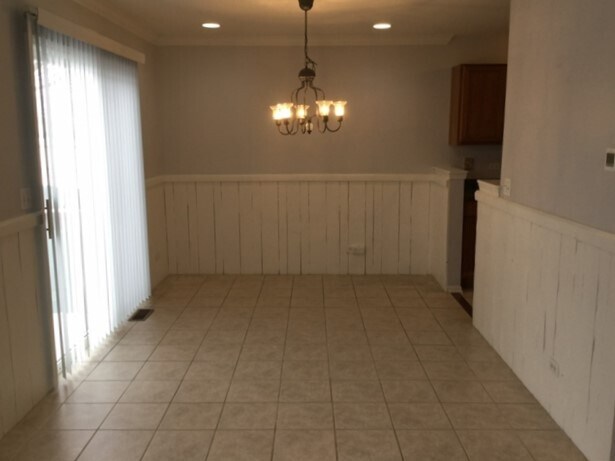 Building Photo - 231 Wedgewood Circle