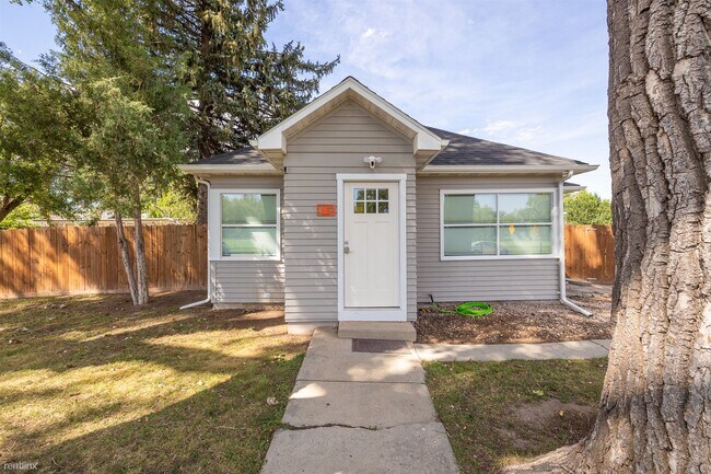 Building Photo - 2 br, 1 bath House - 110 East Saint Louis ...