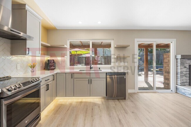 Foto del edificio - 8056 Hoopes Dr