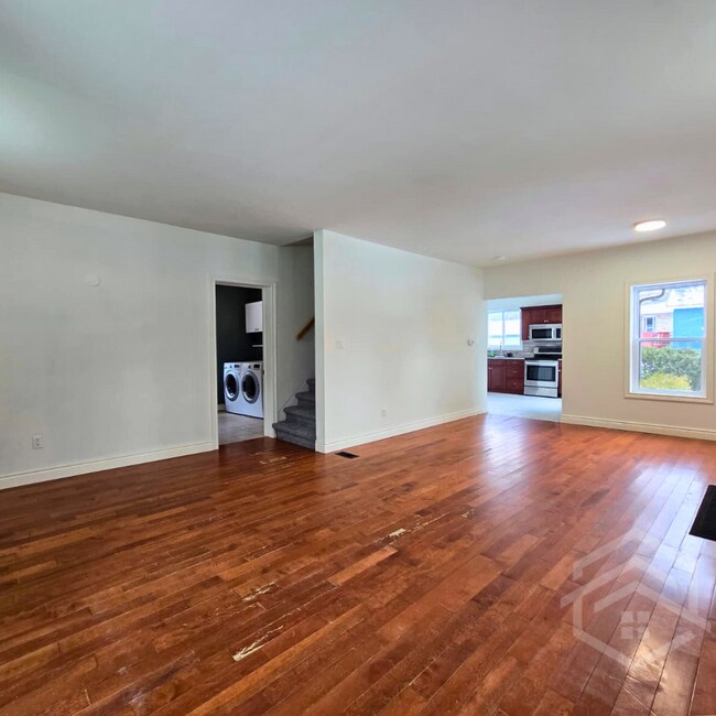 Photo du bâtiment - 3-Bedroom House in Otterville !!!