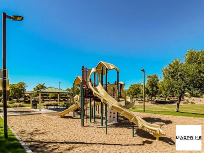 Foto del edificio - 23710 Chambers St