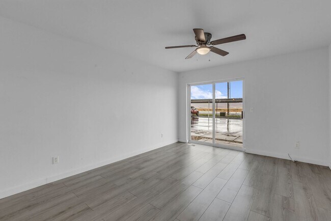 Foto del edificio - Main Street Kamas Condo