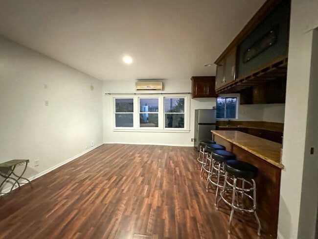 Foto del edificio - 1708 N Gramercy Pl