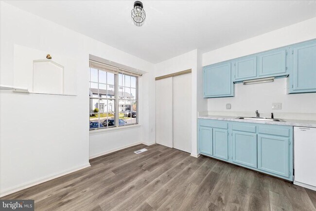 Foto del edificio - 13303 Country Ridge Dr