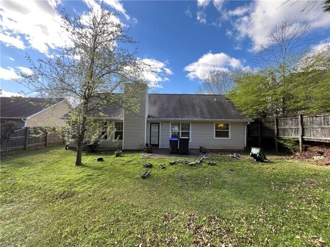 Building Photo - 678 Arbour Way