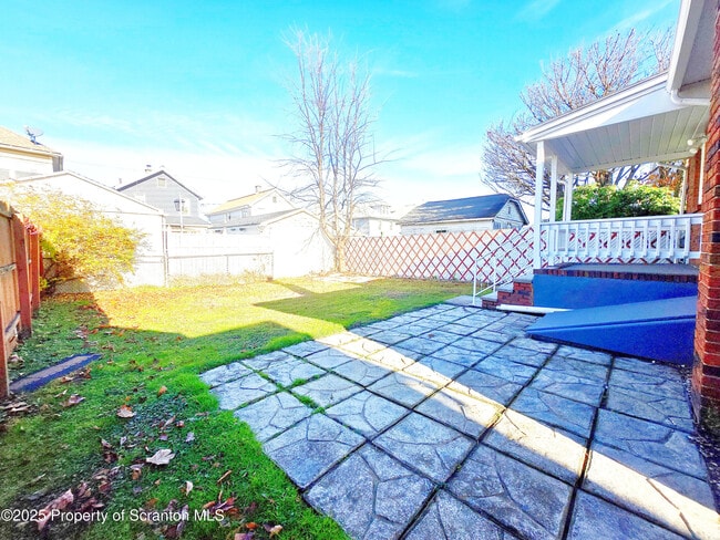 Foto del edificio - 285 Lyndwood Ave